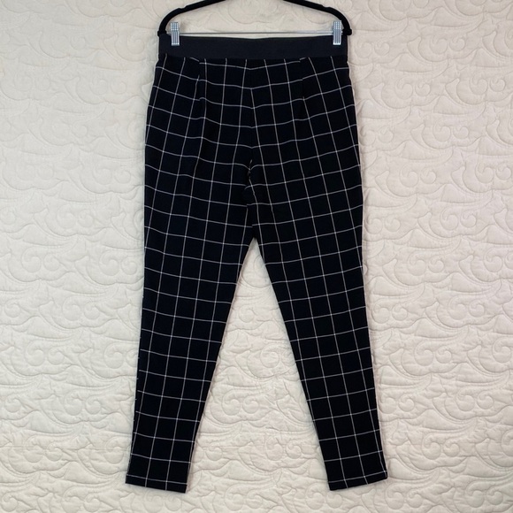 Streetwear Society Black and White Check Leggings - Picture 8 of 10